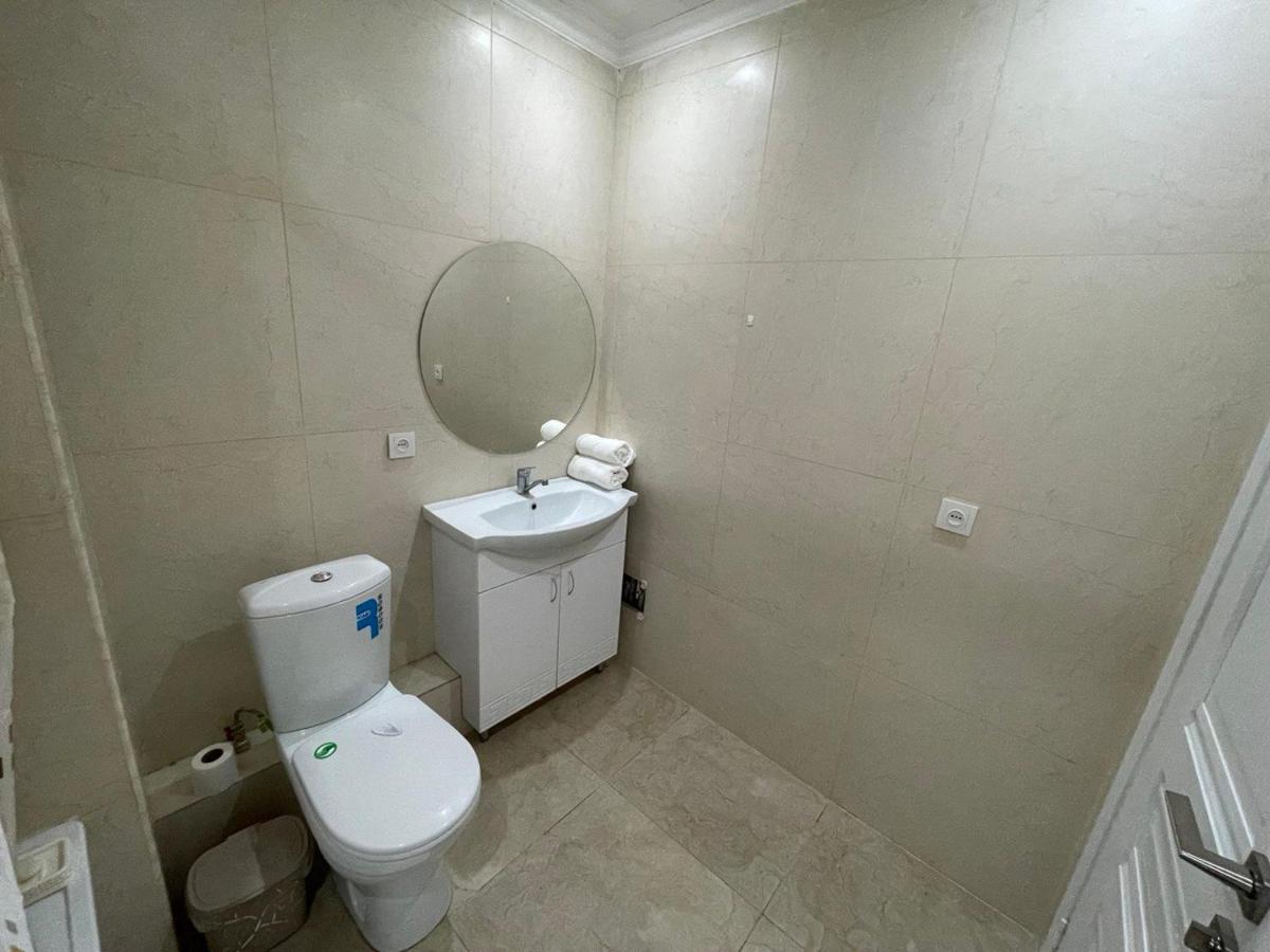 Apartment In อัลมาตี ภายนอก รูปภาพ